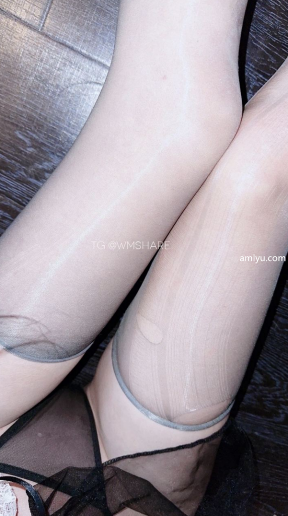 图片[4]-免费分享一波图集来自：小艾吃不饱，没有漏点的图，大家看看就好好看的还在后面，这个是只有图片，喜欢擦边的可以看看.-SS网红科技