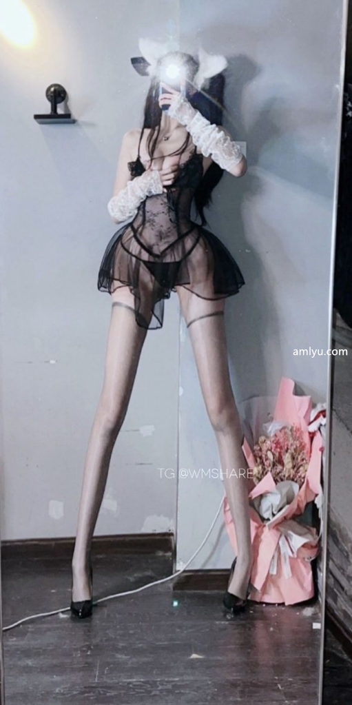 图片[2]-免费分享一波图集来自：小艾吃不饱，没有漏点的图，大家看看就好好看的还在后面，这个是只有图片，喜欢擦边的可以看看.-SS网红科技