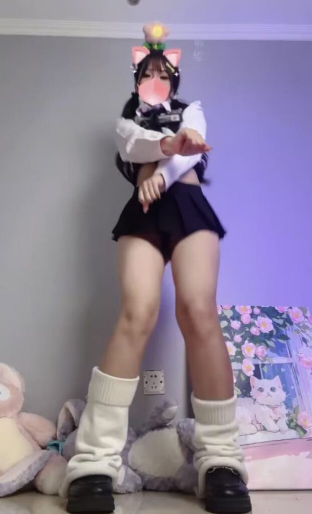 图片[4]-跳的这个舞蹈卡点太好了，视频时长将近10分钟，愣是一点没停，这些节拍全给卡上了，动作不重样，诱惑性十足呀真是~超级无敌好评！！！-SS网红科技