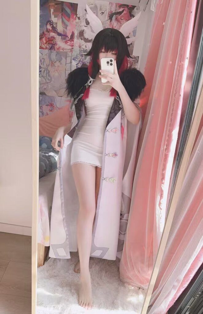 图片[5]-xi呆呆博主更新最新的图集也是有视频的哦，而且这次的是更加性感的，加上牛奶的调和显得更加的生动更加的有欲望了！cos装扮还是那么的可爱！-SS网红科技